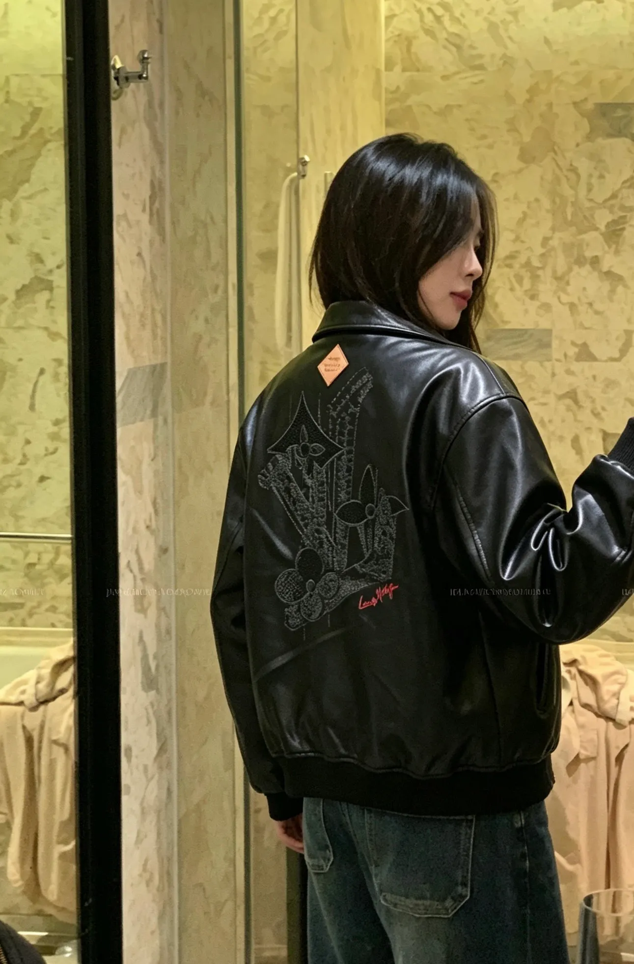 Louis Vuitton Louis Vuitton three-flower embroidered logo lapel leather jacket